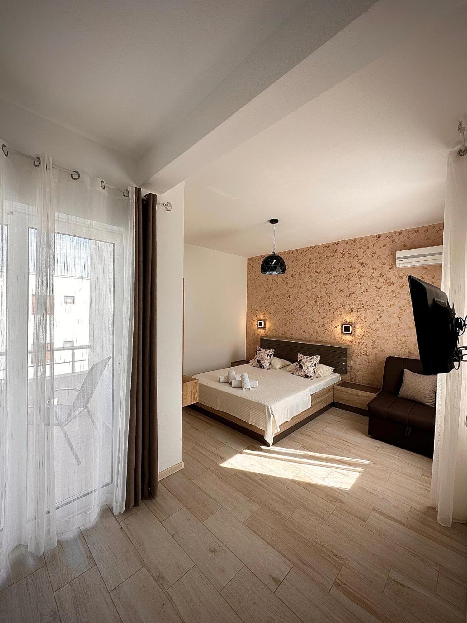 Apartmens Xhenis Lux อุลซิน ภายนอก รูปภาพ