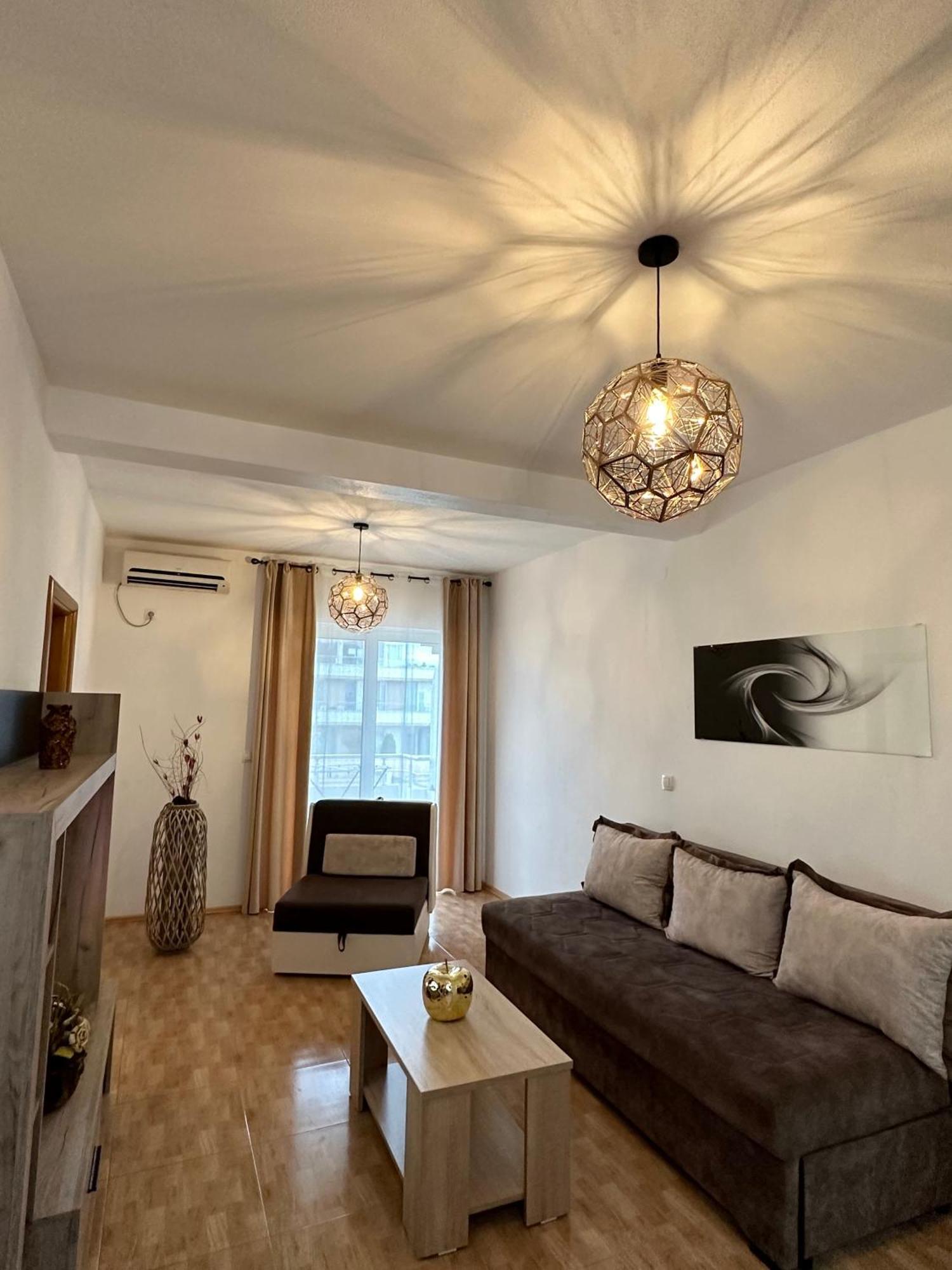 Apartmens Xhenis Lux อุลซิน ภายนอก รูปภาพ