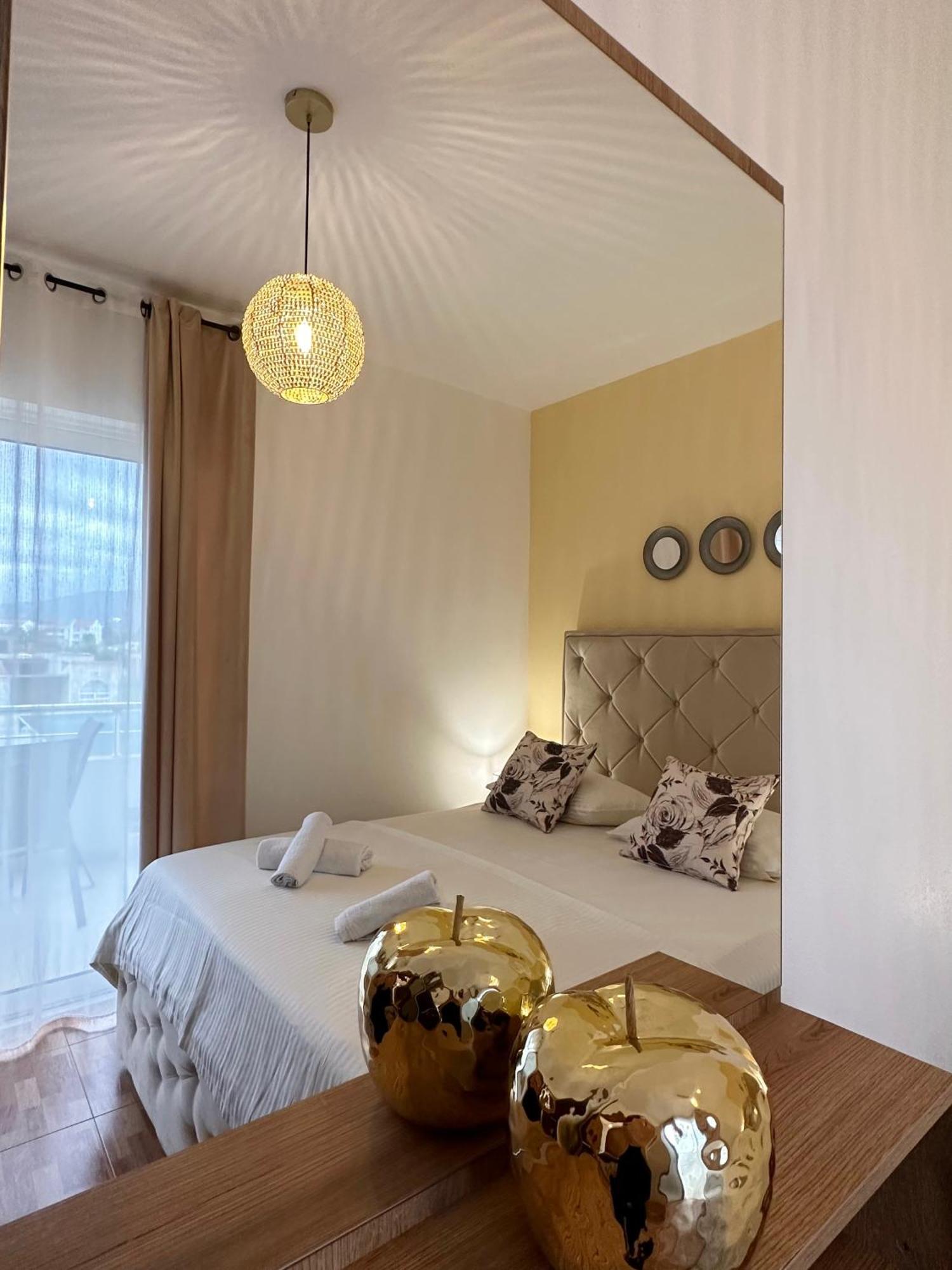 Apartmens Xhenis Lux อุลซิน ภายนอก รูปภาพ