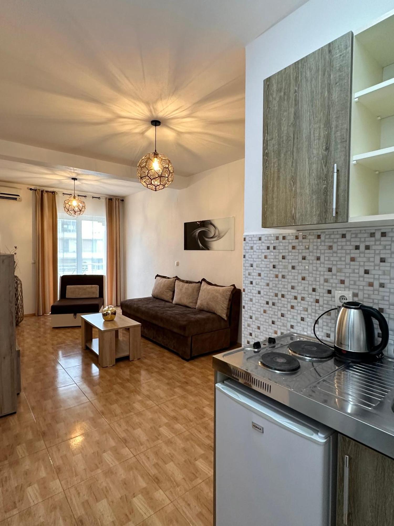Apartmens Xhenis Lux อุลซิน ภายนอก รูปภาพ