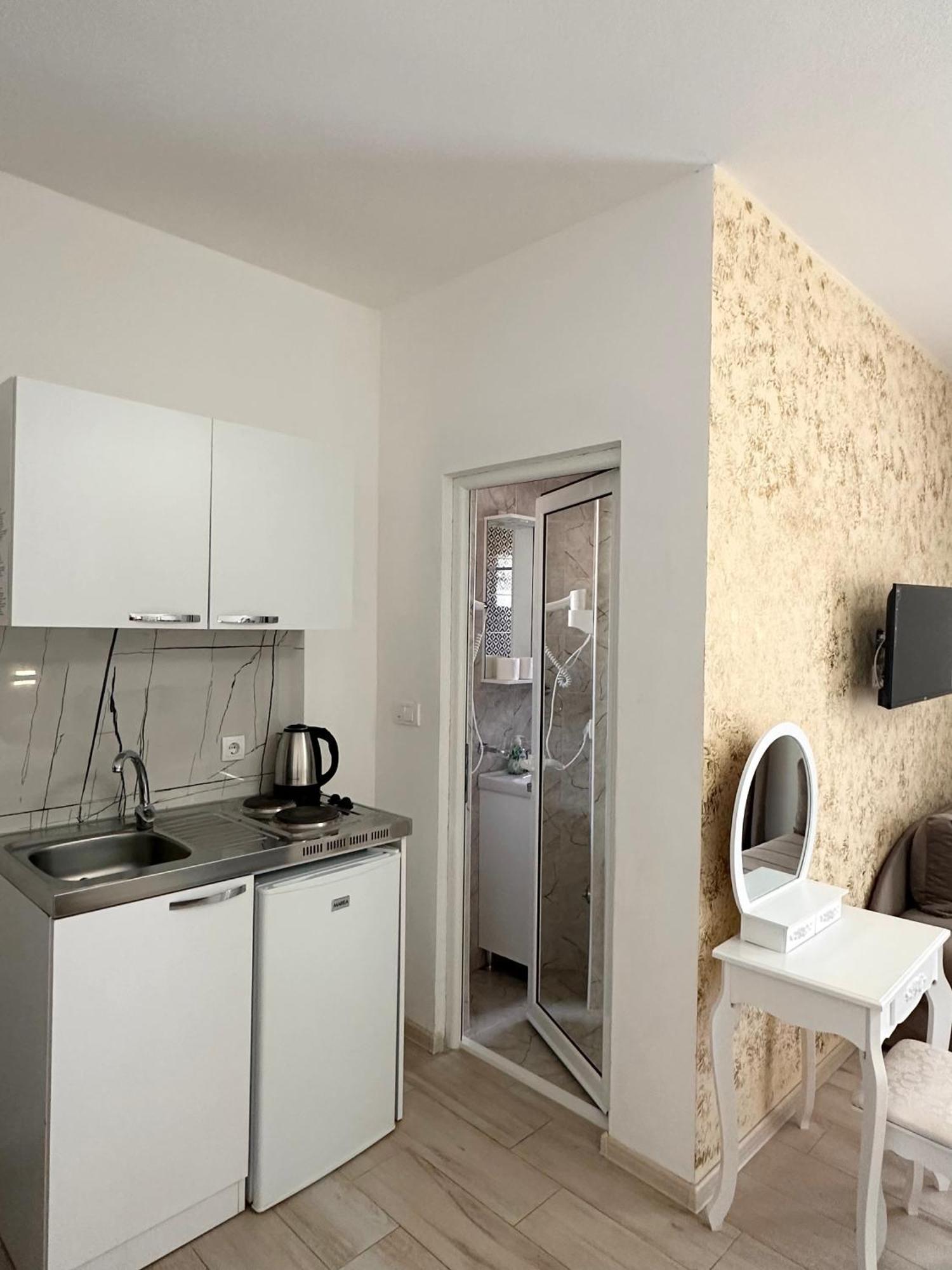 Apartmens Xhenis Lux อุลซิน ภายนอก รูปภาพ